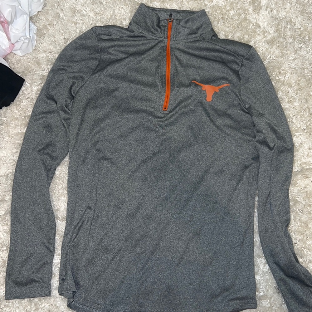 UT pullover